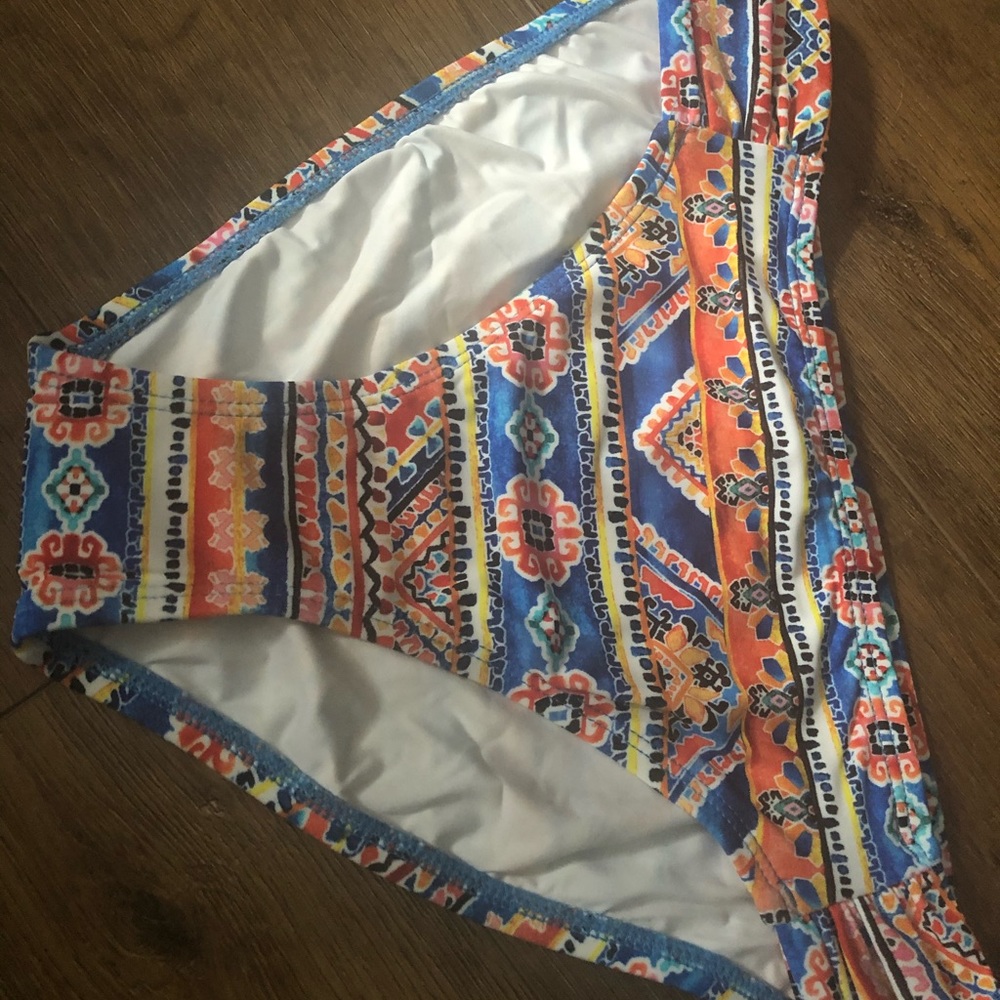 LA BLANCA-NWT Multicolored Design Bikini Bottoms - Picture 6 of 11